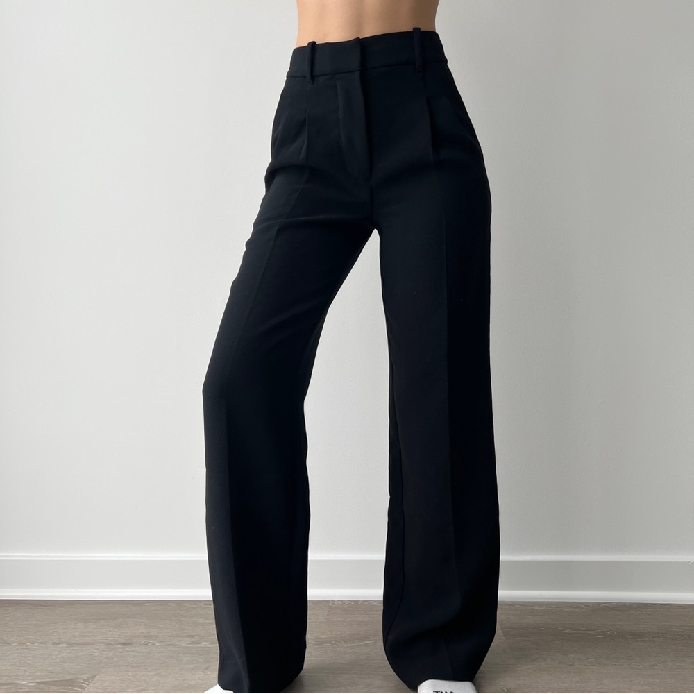 Aritzia Wilfred The Effortless Pant Crepette Black Size 00 Regular Length